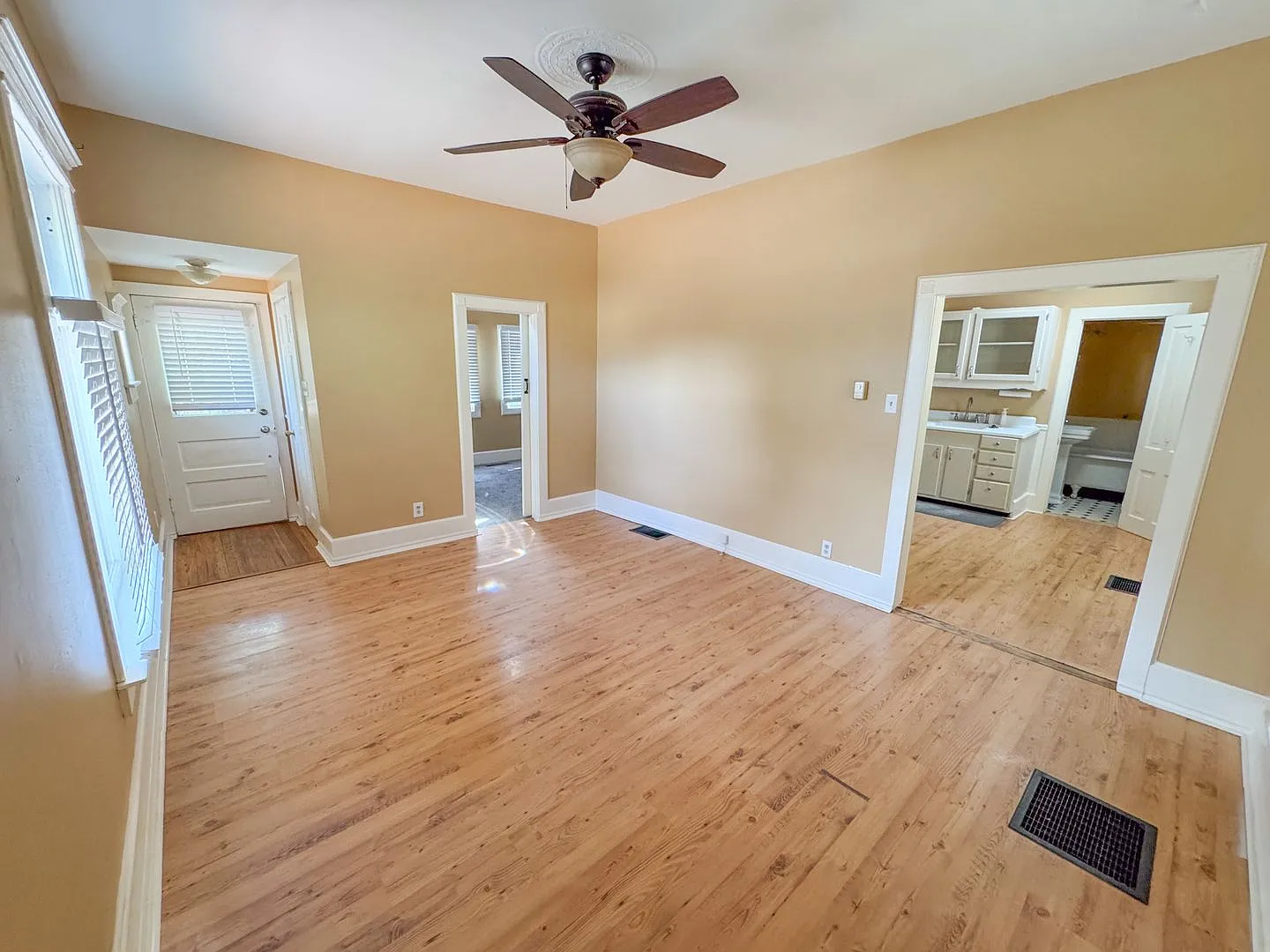 Charming 2-Bedroom home near Old Colorado City — Photo 4