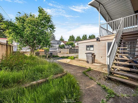 4th image of 1205 E 49th Ave