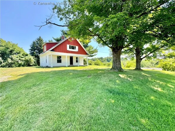 46 Dupont Cir, Washington, WV 26181