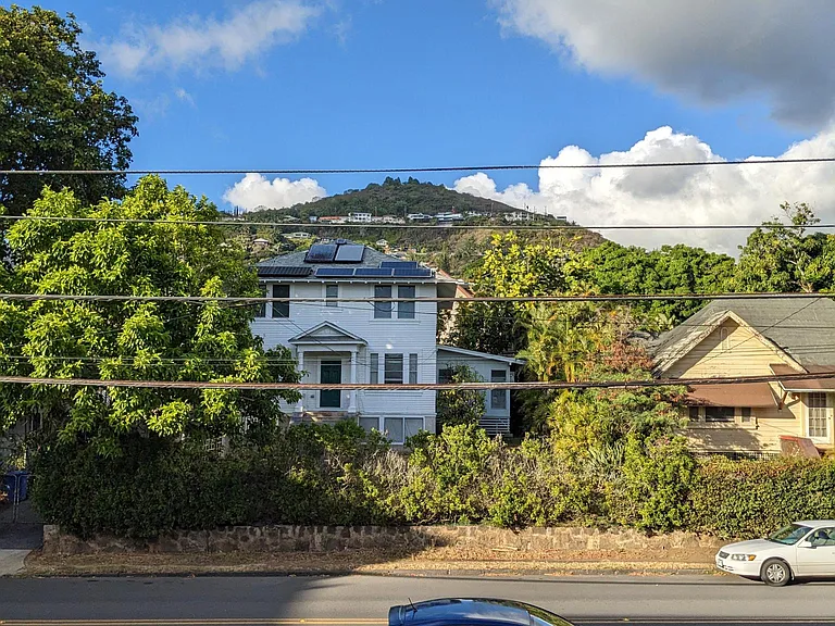 1533 Nehoa St #8 — Photo 9