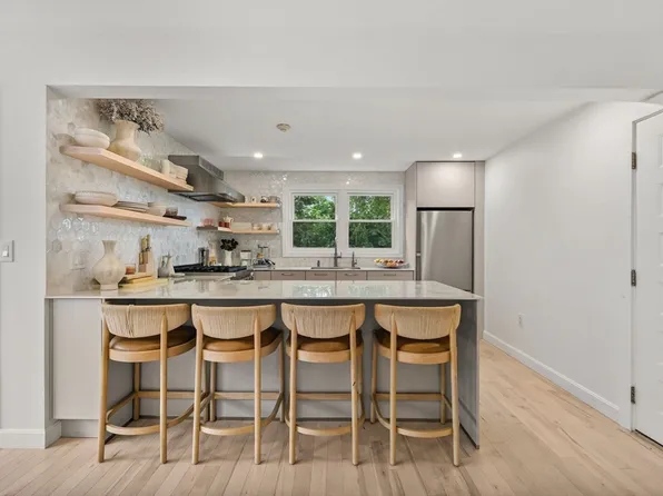59 Monadnock St APT 1, Dorchester, MA 02125