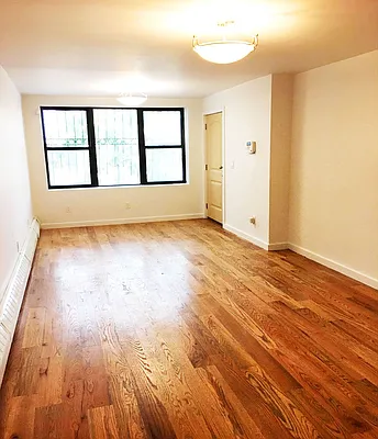 Rented by Capri Jet Realty Corp | media 32