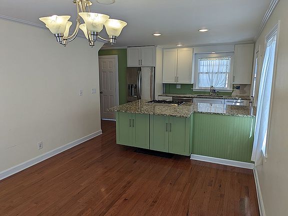 2nd image of 622 Eastmoor Blvd