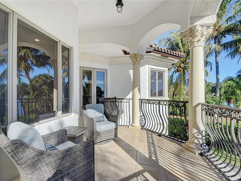 1320 S Lakeside Dr — Photo 41