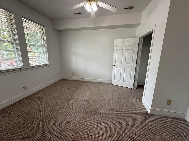 1413 W Leigh St — Photo 2