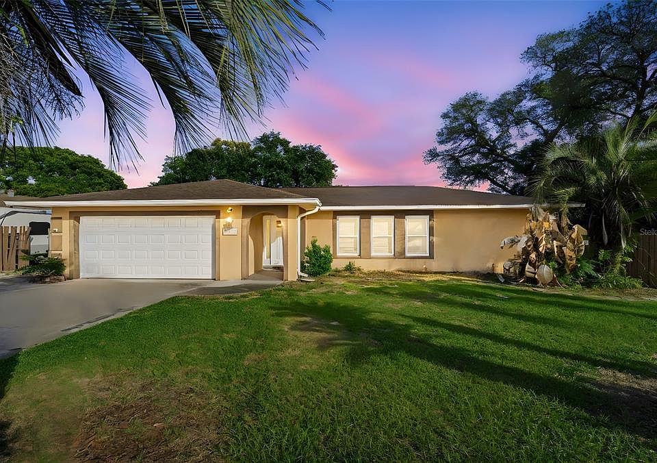1st image of 148 SUNSET DRIVE