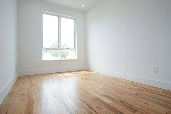 Rented by Lofts and Flats LLC | media 2