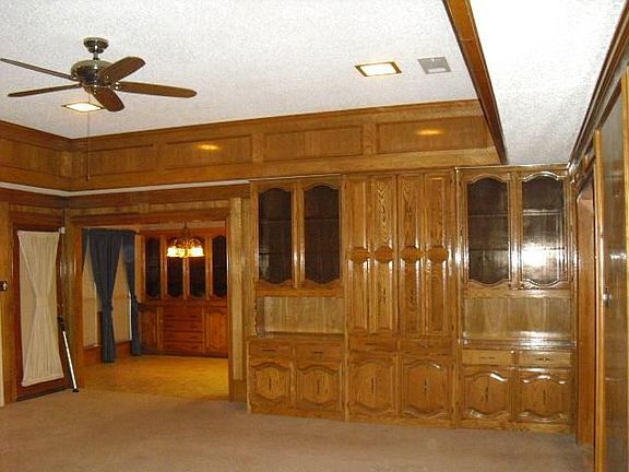5th image of 521 Arthurs Dr