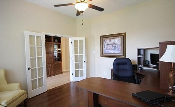 5th image of 1201 Quiet Creek Dr