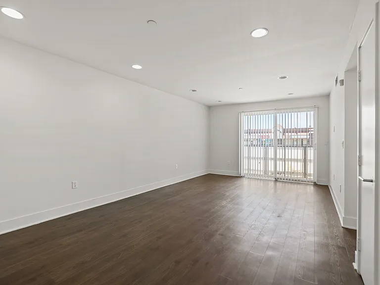 Western Lux — Photo 39