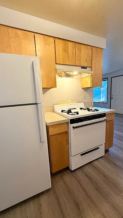 2 bed, 900 sqft, $1,550 — Photo 2