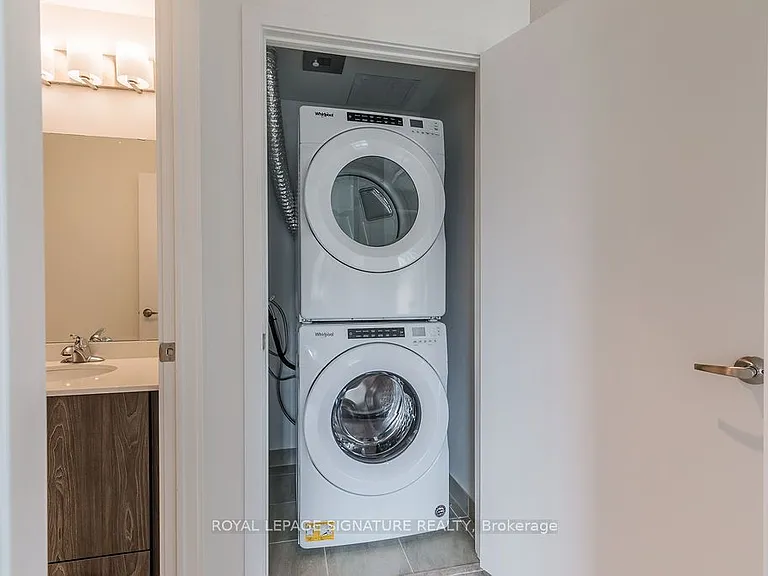 16 Markle Cres #207 — Photo 12