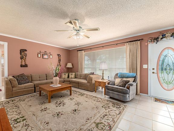 5th image of 105 SE Selva Ct