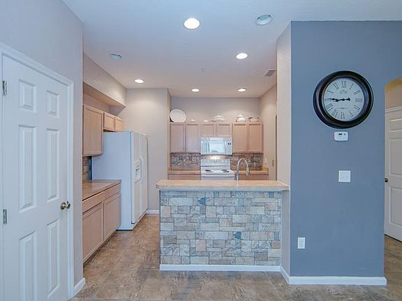 3rd image of 3112 Wentworth Ln