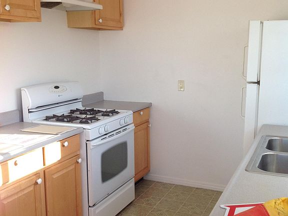 2nd image of 1723 Drescher St
