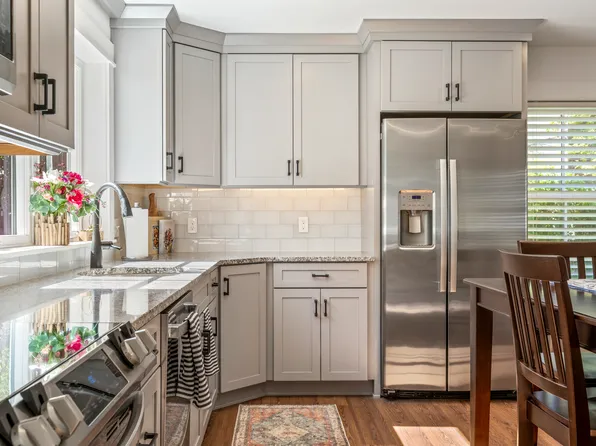 182 Pepperrell Rd, Kittery Point, ME 03905