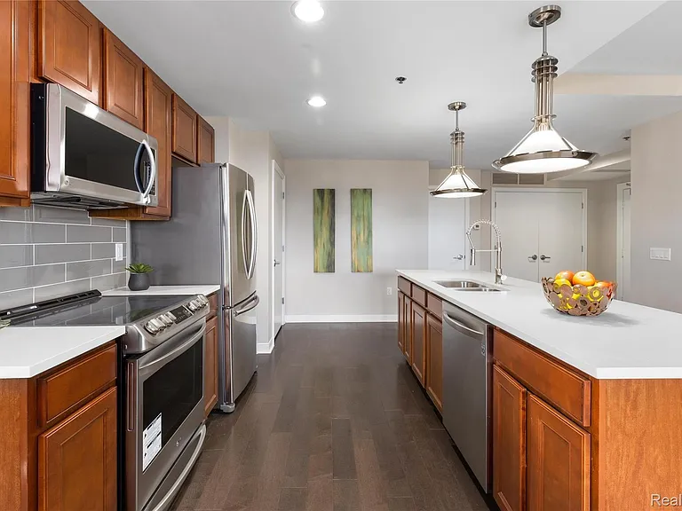 525 W Lafayette Blvd #21B — Photo 7