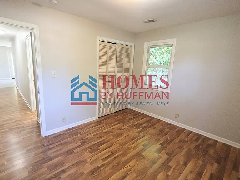 515 E Brumfield Ave — Photo 15