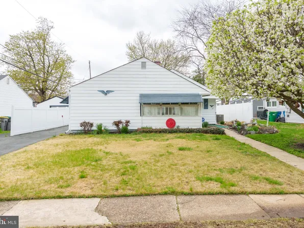 145 Jay Dr, New Castle, DE 19720