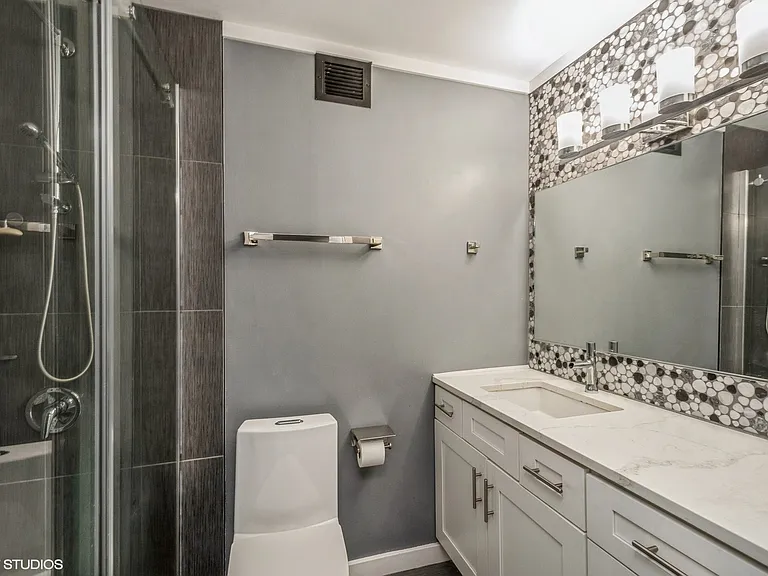 200 N Dearborn St #2608 — Photo 10