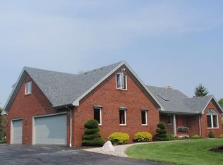 2031 Driftwood Ln, Oregon, OH 43616