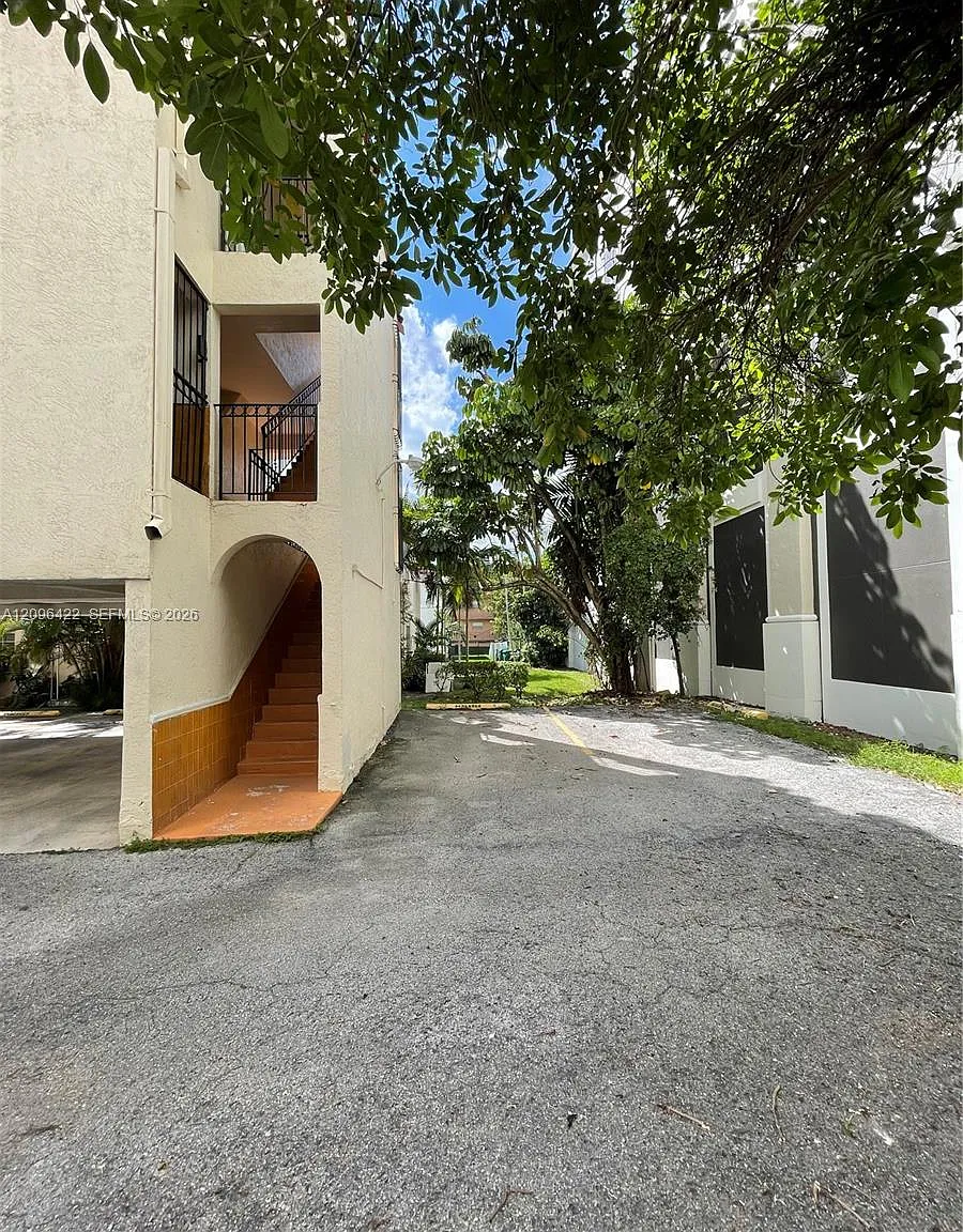 C Gab Douglas Sec — Photo 4