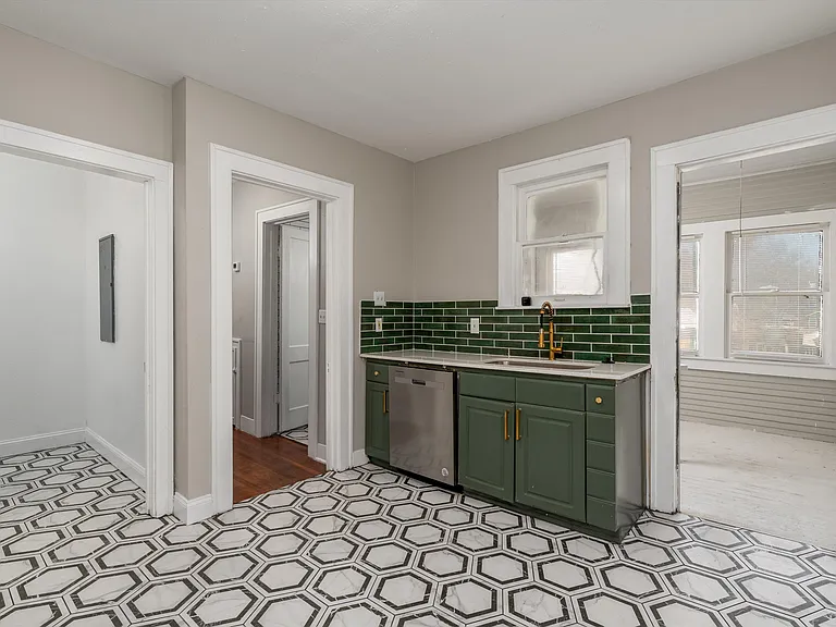 5211 Tremont St — Photo 2