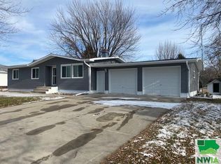 1505 15th St, Onawa, IA 51040