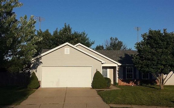 3rd image of 4701 Autumn Ln N