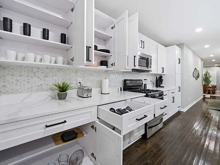 1114 Oakland Dr SW #A — Photo 9
