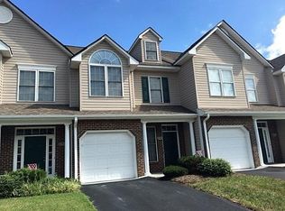 8704 Little Hoop Rd, Roanoke, VA 24019