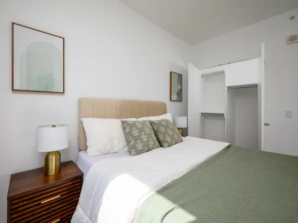 75 Park Lane South image 16 of 50