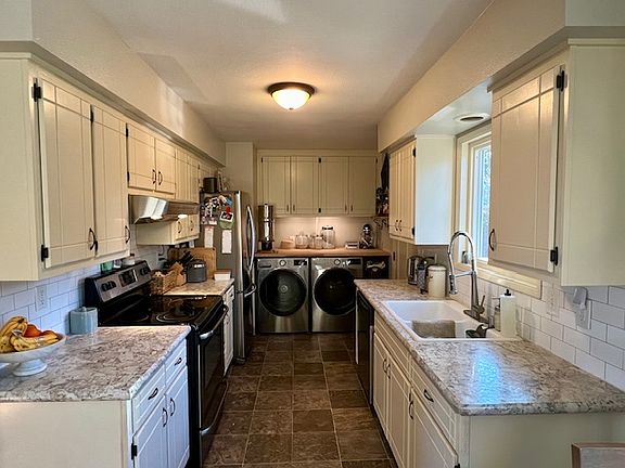 4th image of 14105 NE 50th St