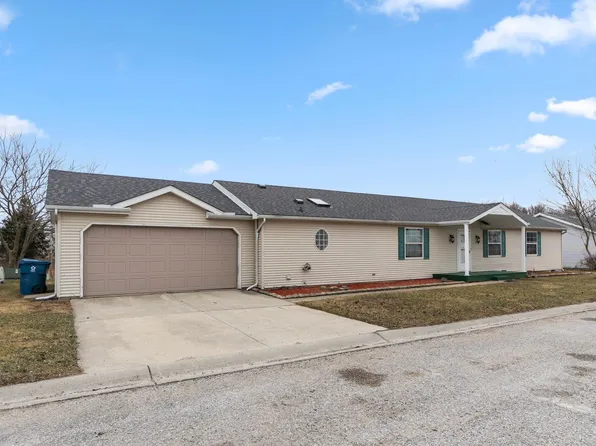 6821 Albatross Dr, New Haven, IN 46774