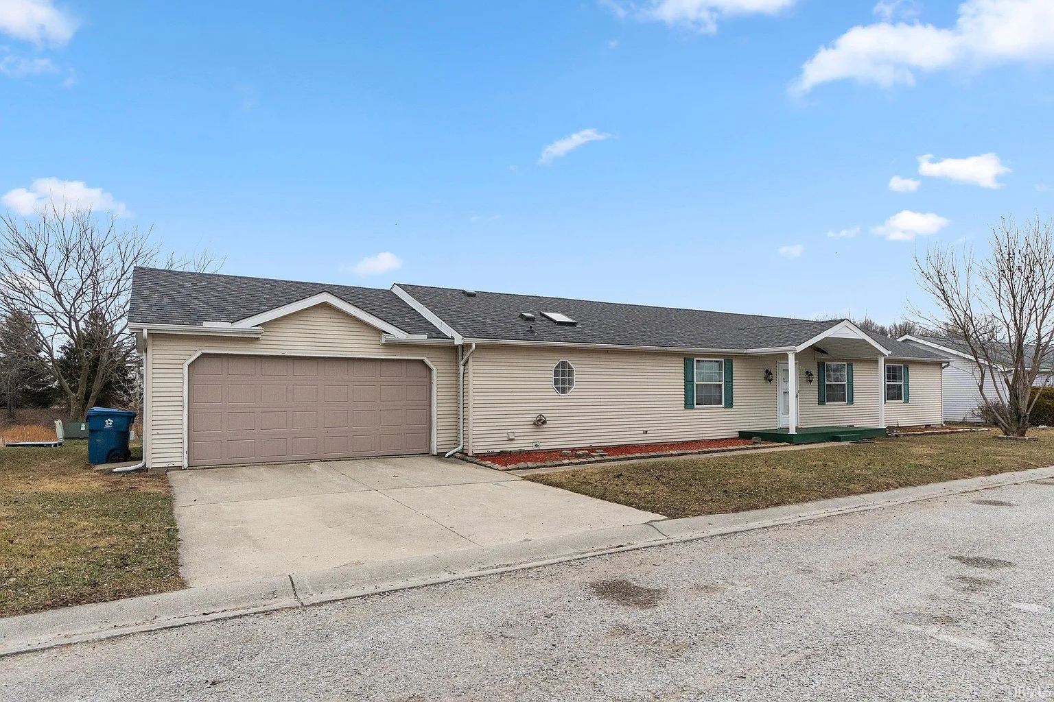 6821 Albatross Dr photo 1