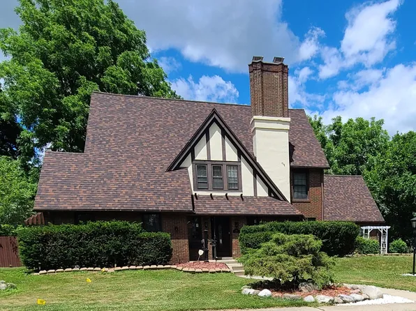 746 Oakridge Dr, Jackson, MI 49203