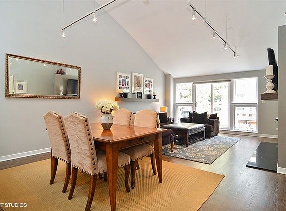 5th image of 2828 N Talman Ave Unit B