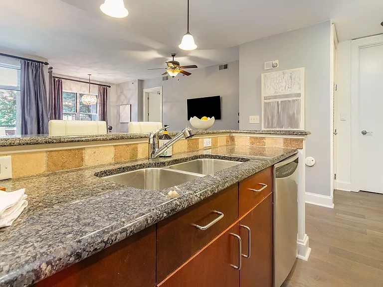 616 N Boylan Ave #520 — Photo 5
