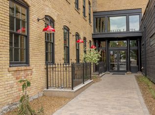 330 9th St E APT 304, Saint Paul, MN 55101