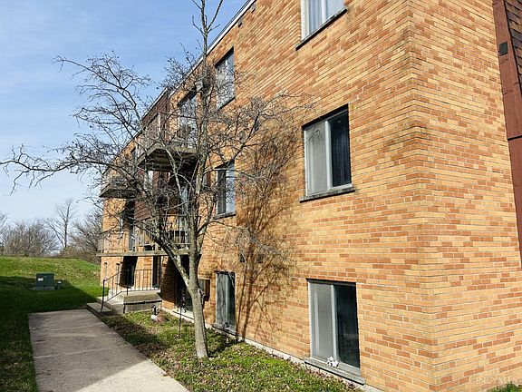 2nd image of 5617 Cheviot Rd
