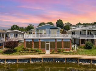 139 Badin Lake Cir, New London, NC 28127
