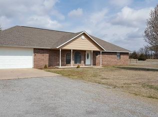 403 Cherry St, Locust Grove, OK 74352