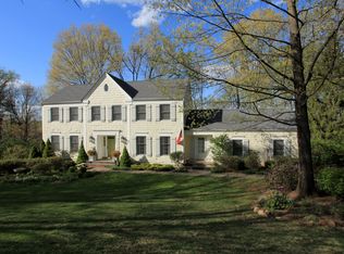 16 Three Gables Rd, Morristown, NJ 07960