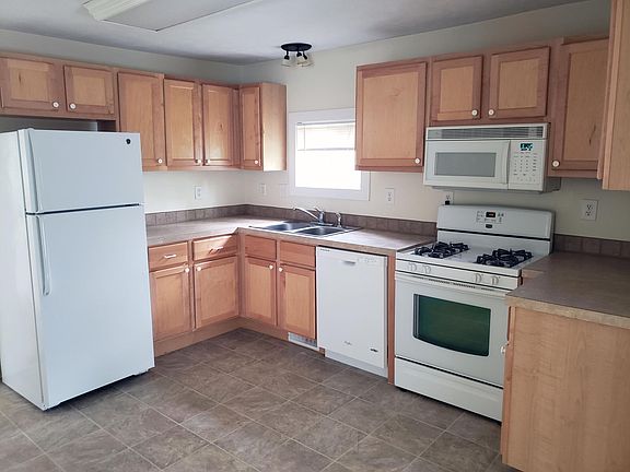 5th image of 4327 Abrigador Trl NE
