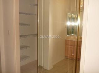 2720 Crown Ridge Dr, Las Vegas, NV 89134