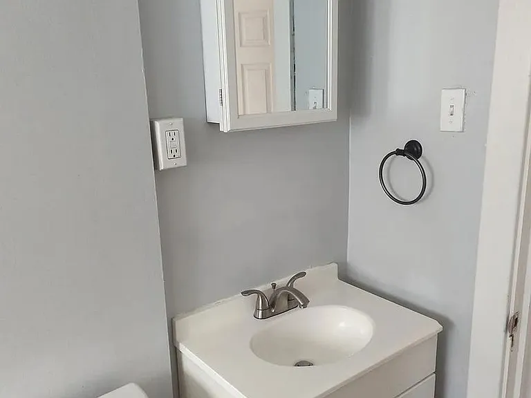 1116 Bellaire Ave — Photo 2