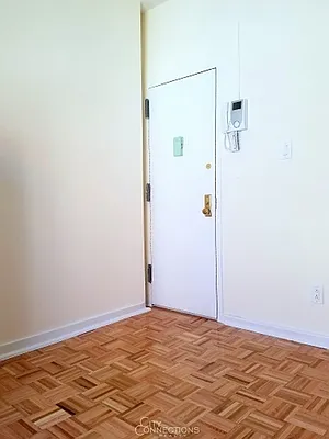 Rented by City Connections Realty | media 9