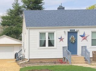 136 Huron Rd, Machesney Park, IL 61115