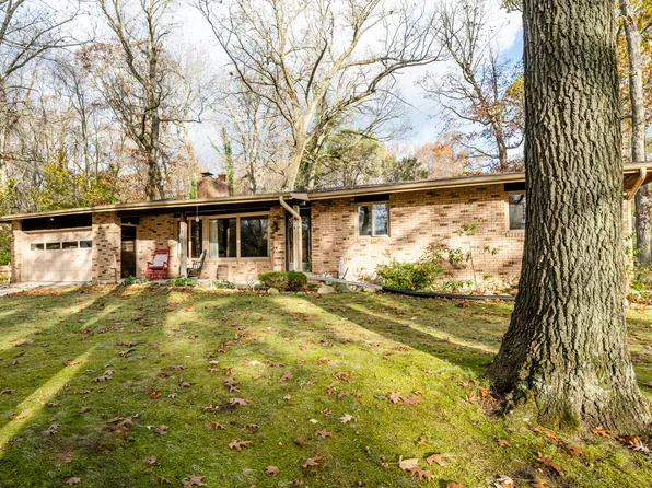 1815 Zoschke Rd, Benton Harbor, MI 49022