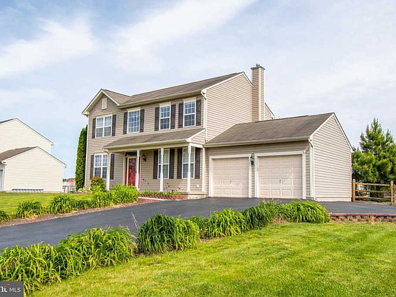 2nd image of 4 Mailly Dr